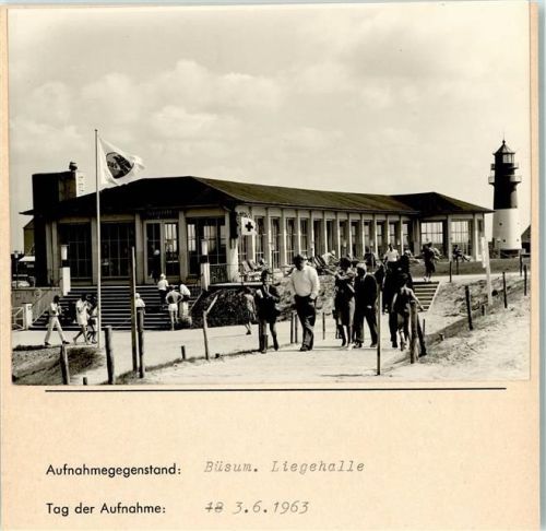 Büsum Liegehalle Fahne DLRG Leuchtturm Foto montiert auf Karton