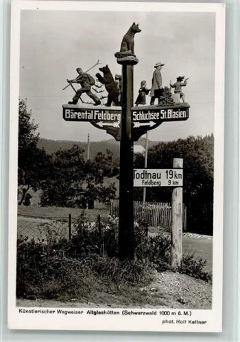 Altglashütten Künstlerischer Wegweiser Foto Rolf Kellner
