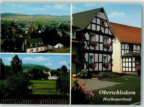 Oberschledorn Rückseite mit Abschürfungen bzw Kleberesten Fachwerkhaus