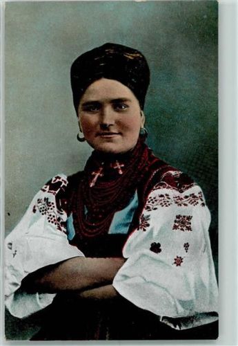Frau in Tracht Typ matorosyjski Trachten Osteuropa
