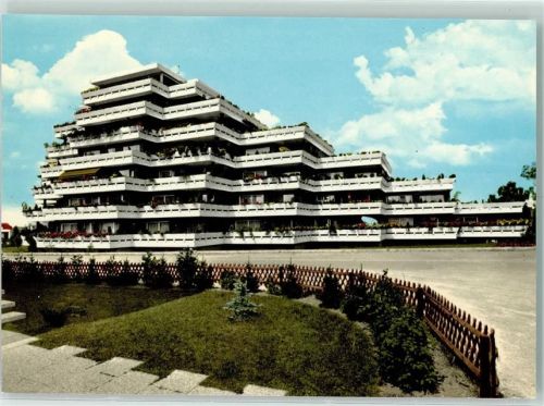 Schermbeck Rückseite mit Abschürfungen bzw Kleberesten Terrassenhaus
