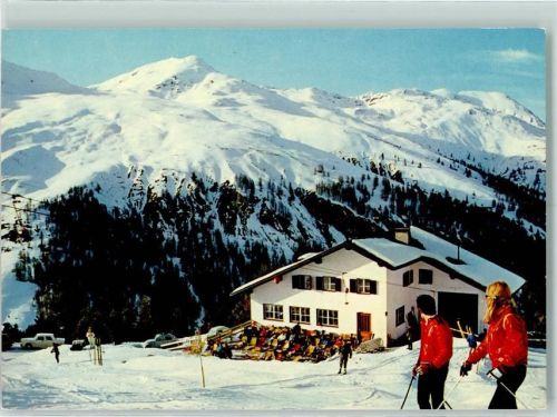 Resia Schihaus Schöneben Reschen Belpiano Winter Skifahrer