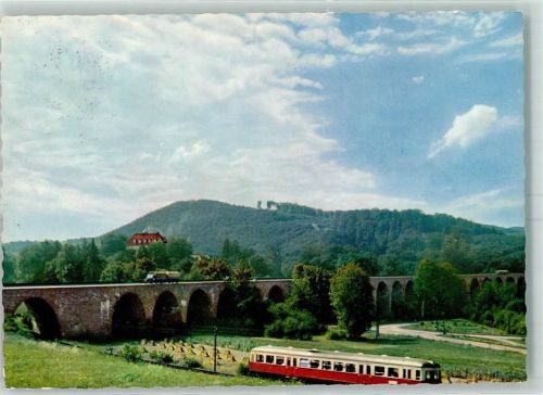 Arensburg Eisenbahn LKW Blick zur Autobahn