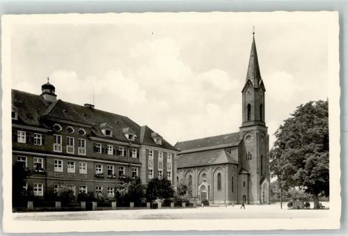 Simbach Kirchenplatz Knabenanstalt Kreuz Kirche Wandbemalung