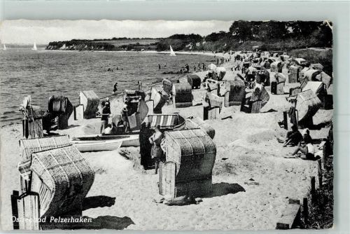 Pelzerhaken Strand Strandkörbe Segelboote