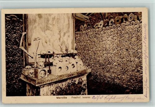 Marville Friedhof, Inneres AK Skelett 1918
