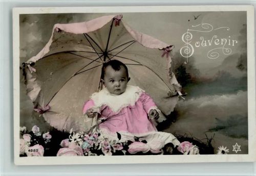 Nr. 4089 - Baby mit Sonnenschirm , gute Erhaltung