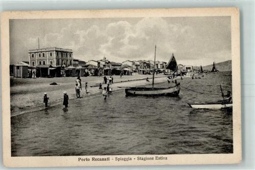 Porto Recanati Stagione Estiva Fischerboot Kajak