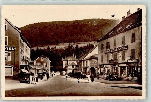 Pont-de-Roide Place Central Tankstelle Oldtimer