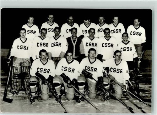 Innsbruck CSSR Mannschaft Eishockey 1964 Foto AK