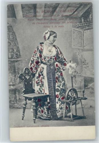 Kroatien - Frau mit einem Spinnrad, 1900 AK Südosteuropa