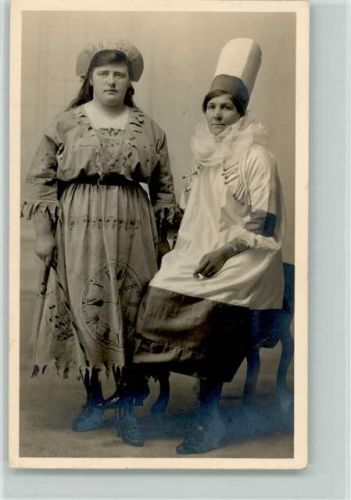 1922 Kostüme mit einer Uhr darauf - Fasching? Foto AK