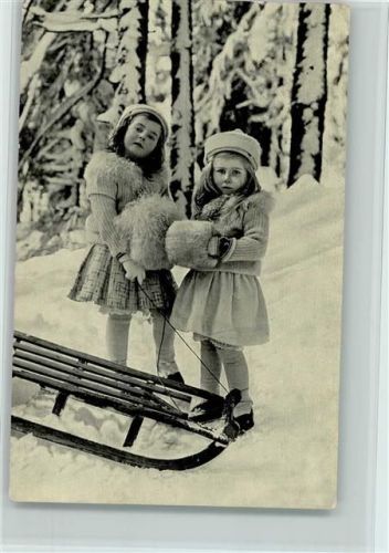 Zwei Mädchen ziehen einen Holzschlitten 1908 AK Muff
