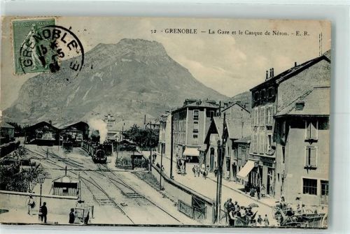 Grenoble La Gare et le Casque de Neron Bahnhof Dampflokomotive