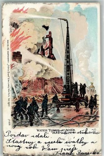 New York City Ein Wasserturm der New Yorker Feuerwehr bei der Brandbekämpfung an einem Hochhaus Phönix Brand No. 259 Ort lt. Stempel