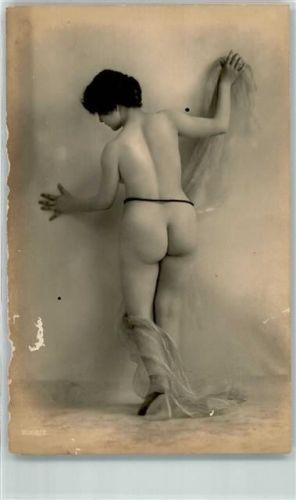 Nude Akt Model Foto AK