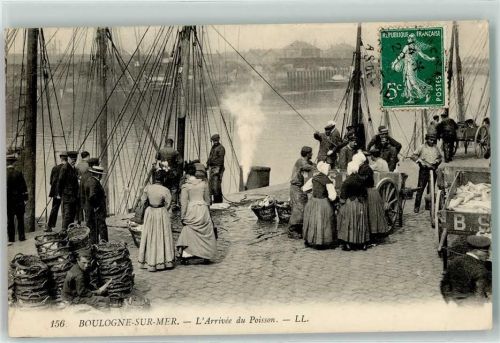 Boulogne-sur-Mer l`Arrivee du Poisson Ankunft der Fischer