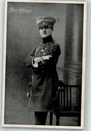 1915 Thesa Sylvera in Uniform Bommel