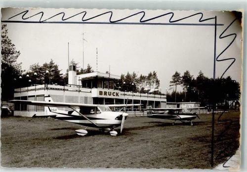 85567 W8018 Bruck , Oberbay FOTO KEINE AK Flugplatz Privatsportmaschinen Ort handschriftlich