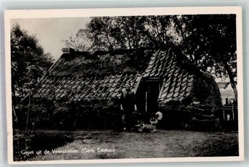 Emmen 1947 Bauenrhaus Frau mit Hund Veenstreken