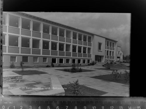 56235 W5412 Ransbach-Baumbach GLASNEGATIV Volksschule