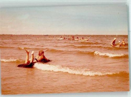 Horumersiel raus ins Meer auf der Luftmatratze Schlauchboote