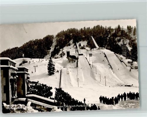Garmisch-Partenkirchen Olympia-Skistadion mit 3 Sprungschanzen Winteraufnahme Foto H. Huber Nr. 482
