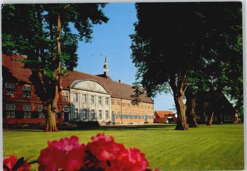 Nordhorn Wiese Blumen Baum Haus Uhr
