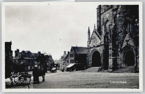 Locronan Marktplatz