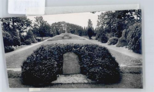Sörup Foto mit Negativ, Ehrenmal, Gedenkstein