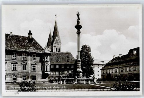 Eichstätt Residenzplatz, Mariensäule