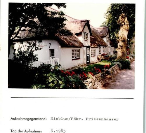 Nieblum Friesenhäuser Foto montiert auf Karton