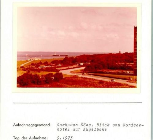 Cuxhaven Cuxhaven Döse Blick vom Nordseehotel zur Kugelbake Foto montiert auf Karton