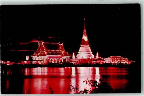 Samutprakarn Luminations of Phra Chedi Klangnam
