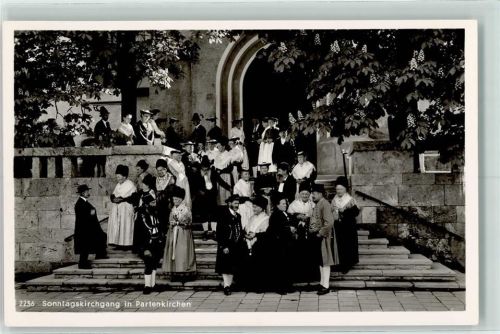 Partenkirchen Sonntagskirchgang