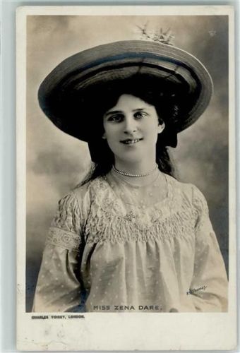 Miss Zena Dare , Sängerin AK Theaterschauspieler 1904 Foto AK