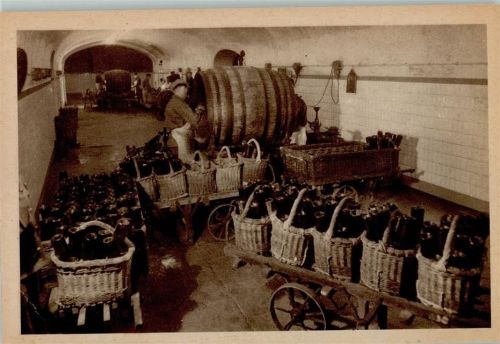Reims 1928 Mumm Sekt Weinkeller Flaschen drehen