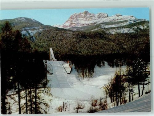 Cortina d'Ampezzo Trampolino Olimpico Italia Skisprungschanze Winter