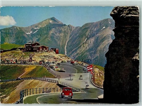 Grossglockner Großglockner Hochalpenstraße Dr. Franz Rehrl-Haus am Fuschertörl VW-Käfer