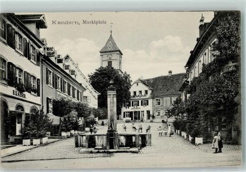 Kandern Marktplatz Brunnen Apotheke