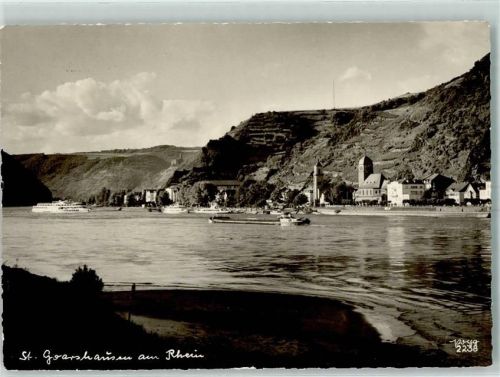 St. Goarshausen Rhein Binnenfrachtschiff Fahrgastschiff