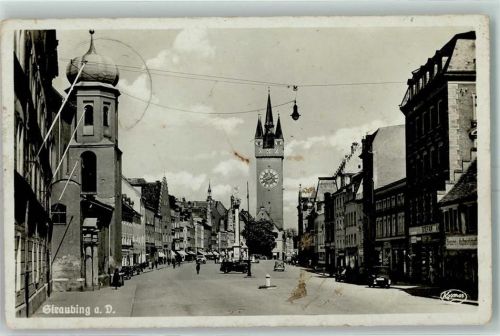 Straubing Stadtturm Tiburtiusbrunnen