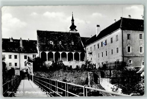 Horn Plaristenkirche mit Steg
