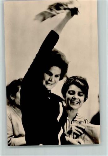 Erste Kosmonautin Valentina Tereschkowa auf dem Weltkongress der Frauen in Moskau 1963 AK