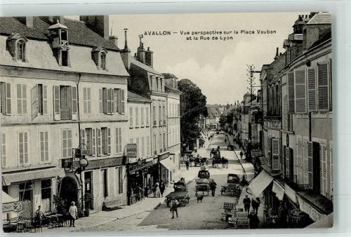 Avallon Blick zum Platz Veuban u. Lyon Straße