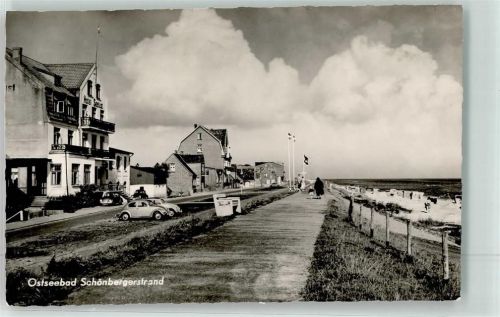 Schönbergerstrand Hotel Seelust an der Promenade VW Käfer
