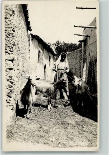 Taormina Ziegen Hirtin in Toarmino Fotogfrafica Galifi Crupi Ort lt. Fotograf
