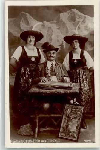 Familie Schöpfer aus Tirol Tracht Verlag Photo Garloff o/8872