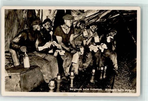 1937 Bergleute beim Frühstück Kumpels beim Buttern
