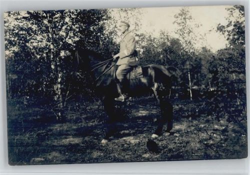 Soldat auf einem Pferd Foto AK